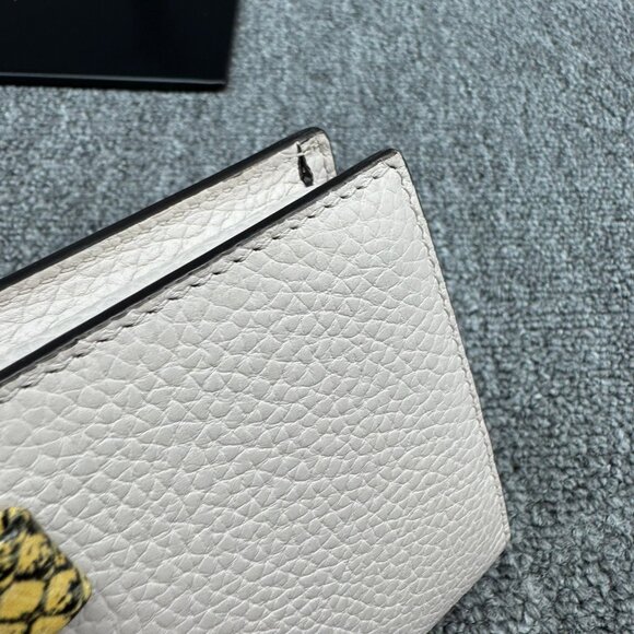 Gucci Leather Wallet on Chain 550-092225 - Picture 5 of 12